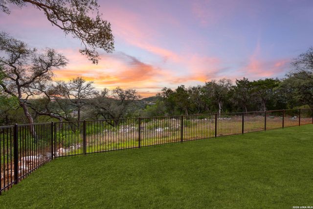 827 COUNTY ROAD 2801 E, Mico, TX 78056