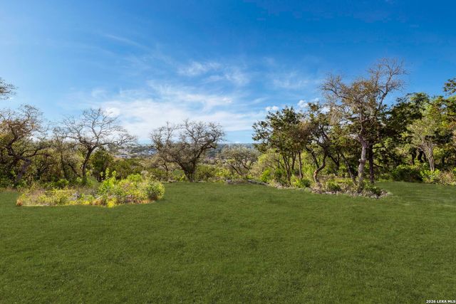 827 COUNTY ROAD 2801 E, Mico, TX 78056