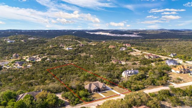 827 COUNTY ROAD 2801 E, Mico, TX 78056