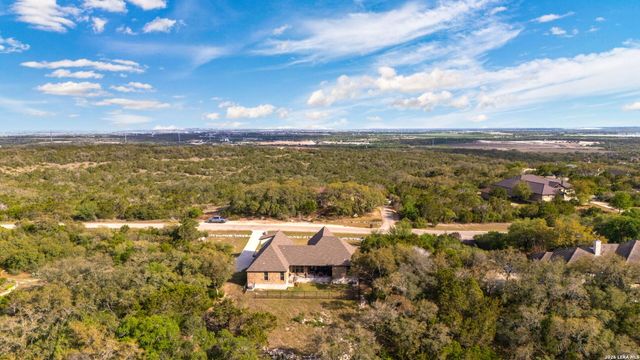 827 COUNTY ROAD 2801 E, Mico, TX 78056