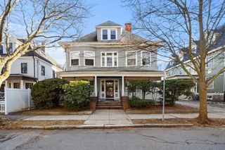 28 Winslow Rd, Brookline, MA 02446