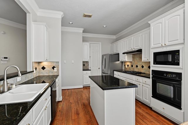3015 Avalon Terrace, Houston, TX 77057