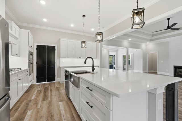 8032 Old Reaves Ferry Rd., Conway, SC 29526