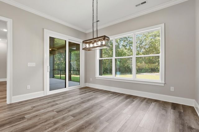 8032 Old Reaves Ferry Rd., Conway, SC 29526