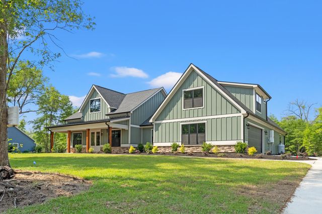 8032 Old Reaves Ferry Rd., Conway, SC 29526