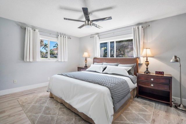 811 SE 31st Street, Boca Raton, FL 33432
