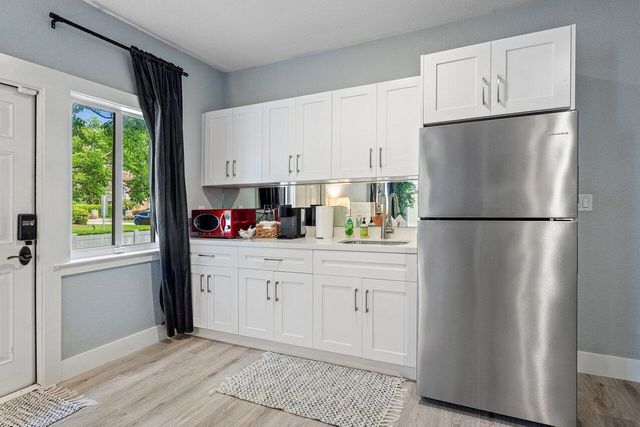 811 SE 31st Street, Boca Raton, FL 33432