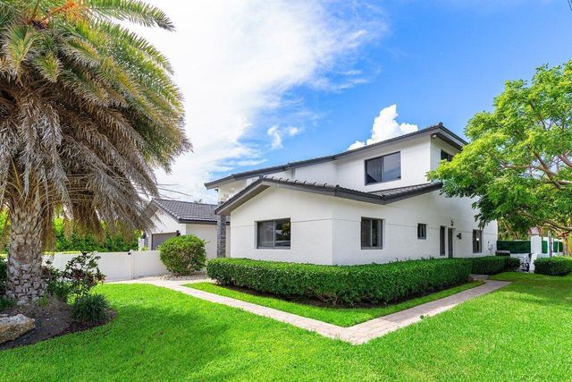 811 SE 31st Street, Boca Raton, FL 33432
