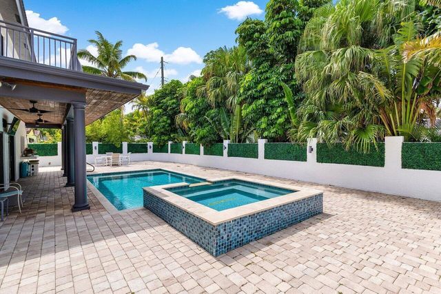 811 SE 31st Street, Boca Raton, FL 33432