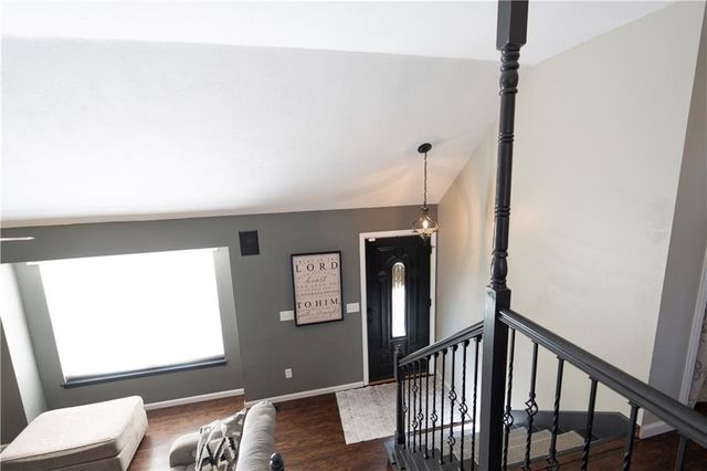 320 Shenandoah Drive, Raymore, MO 64083