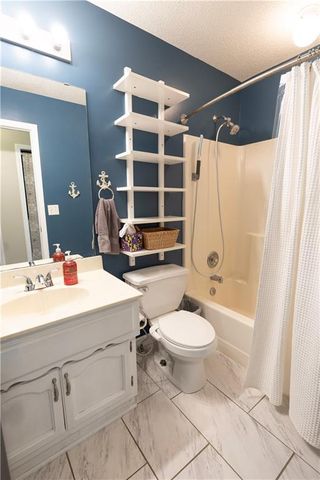 320 Shenandoah Drive, Raymore, MO 64083