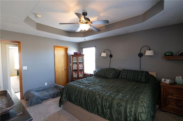 320 Shenandoah Drive, Raymore, MO 64083