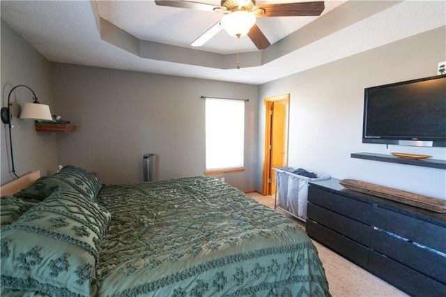 320 Shenandoah Drive, Raymore, MO 64083