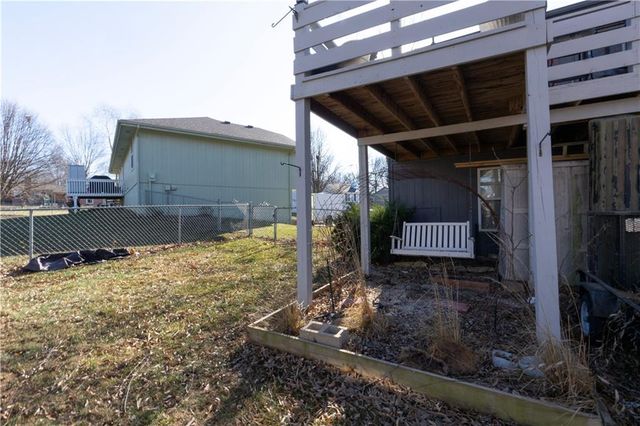 320 Shenandoah Drive, Raymore, MO 64083