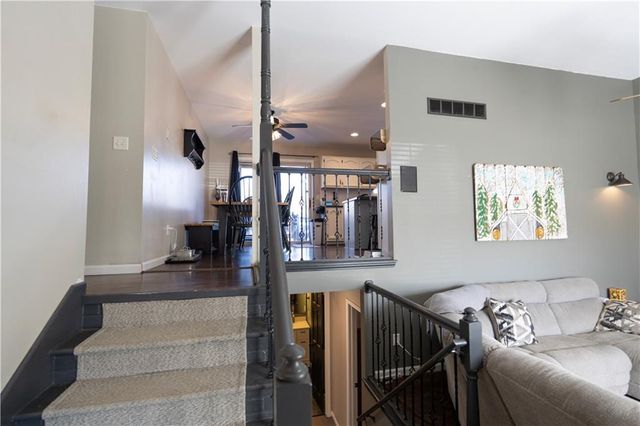 320 Shenandoah Drive, Raymore, MO 64083