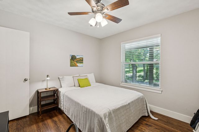 3546 Oak Creek Circle, Dallas, TX 75227