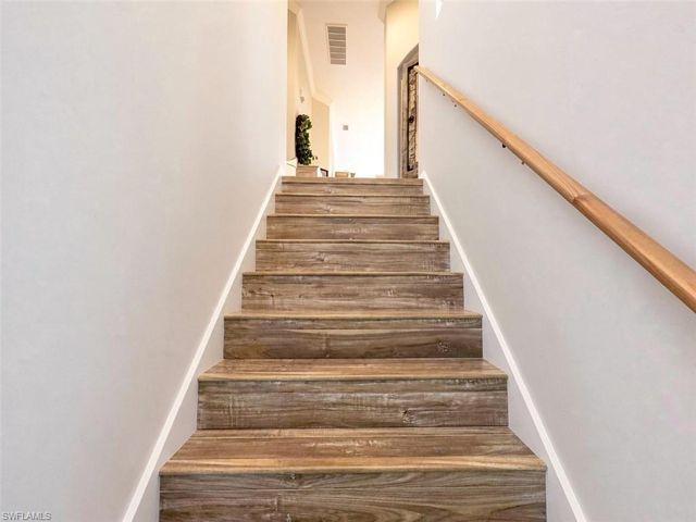 1262 Sweetwater LN 1505, Naples, FL 34110