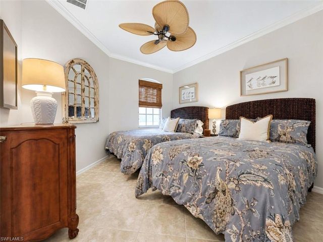 1262 Sweetwater LN 1505, Naples, FL 34110