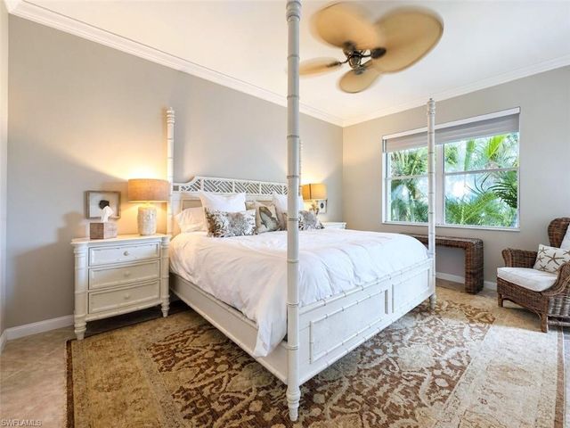 1262 Sweetwater LN 1505, Naples, FL 34110