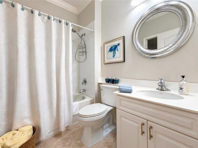 1262 Sweetwater LN 1505, Naples, FL 34110