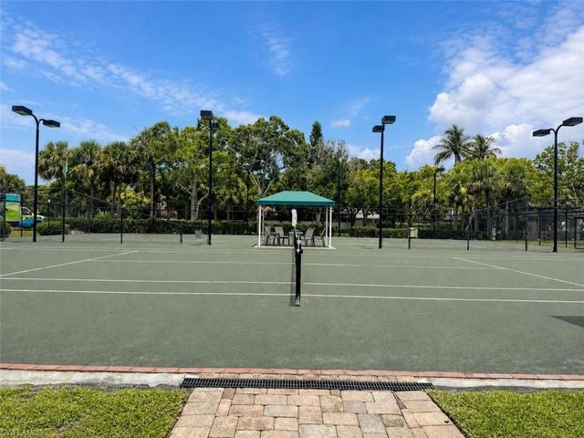 1262 Sweetwater LN 1505, Naples, FL 34110