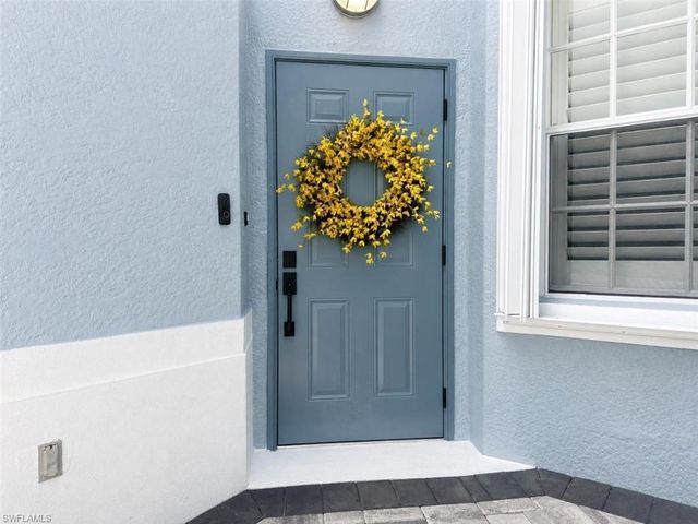 1262 Sweetwater LN 1505, Naples, FL 34110