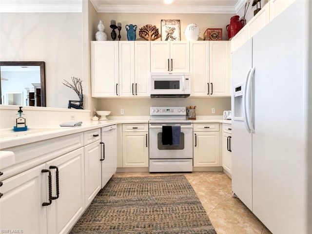 1262 Sweetwater LN 1505, Naples, FL 34110