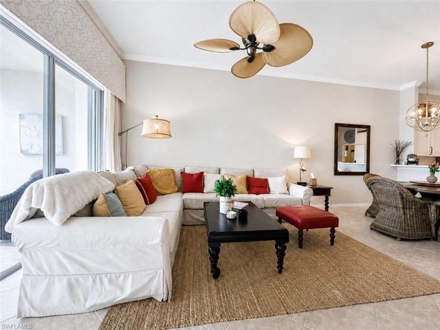 1262 Sweetwater LN 1505, Naples, FL 34110