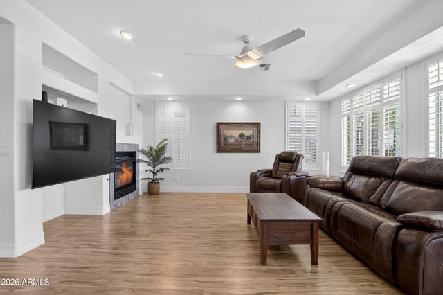 6402 N 13TH Avenue, Phoenix, AZ 85013