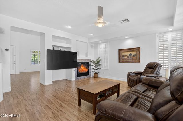 6402 N 13TH Avenue, Phoenix, AZ 85013