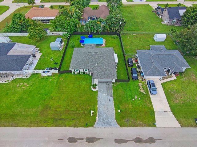 1307 1307 Sw 13th Terrace, Cape Coral, FL 33991
