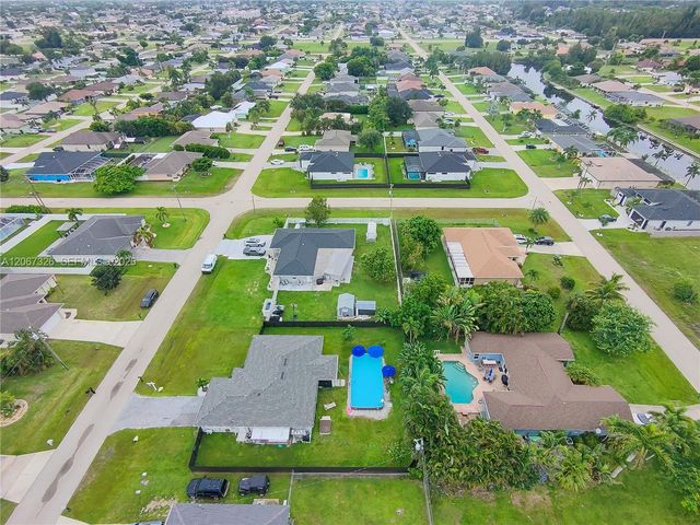 1307 1307 Sw 13th Terrace, Cape Coral, FL 33991