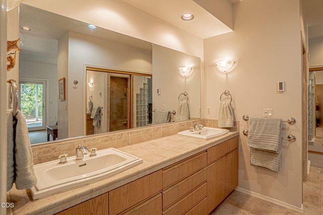 590 Taylor Street, Ashland, OR 97520