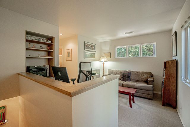 590 Taylor Street, Ashland, OR 97520