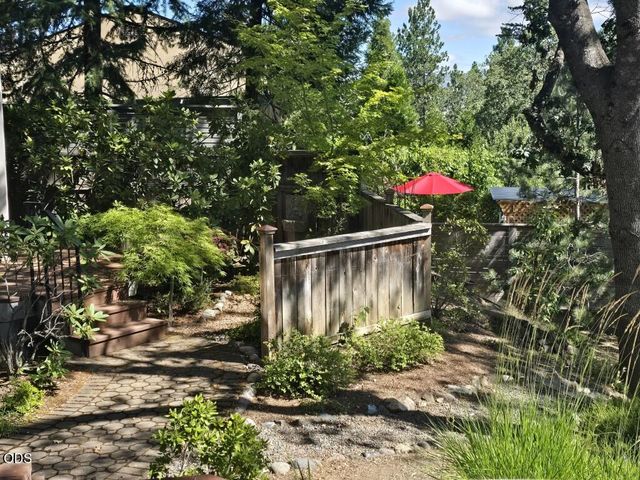 590 Taylor Street, Ashland, OR 97520