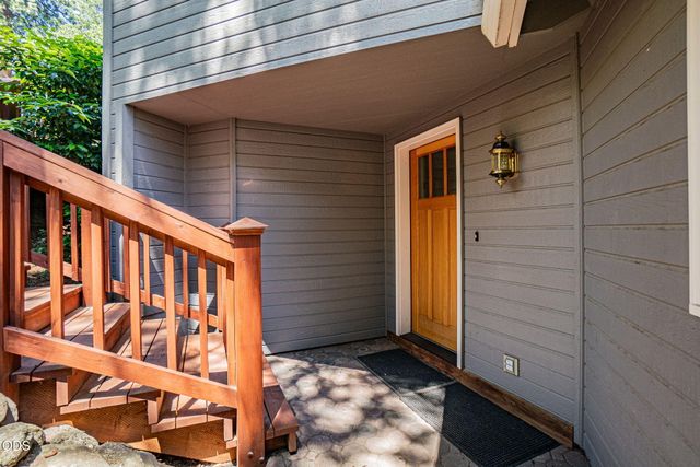 590 Taylor Street, Ashland, OR 97520