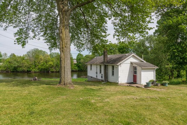 810 S Constantine Street, Three Rivers, MI 49093