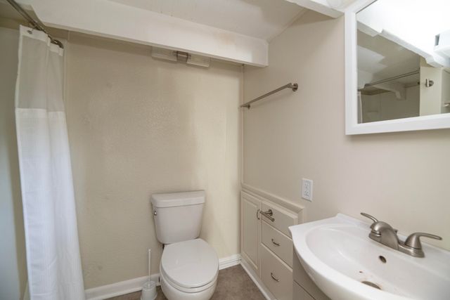 810 S Constantine Street, Three Rivers, MI 49093
