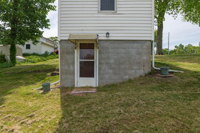 810 S Constantine Street, Three Rivers, MI 49093