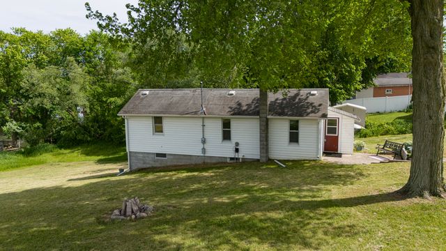 810 S Constantine Street, Three Rivers, MI 49093