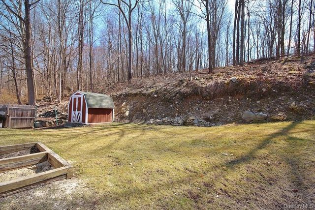 37 Lake Claire Drive, Middletown, NY 10940