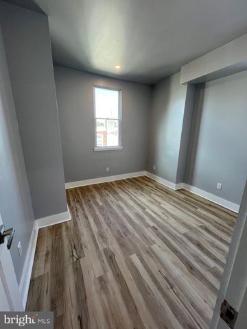 1131 S 52ND ST, Philadelphia, PA 19143