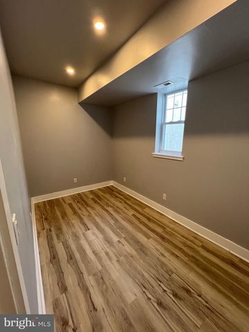 1131 S 52ND ST, Philadelphia, PA 19143