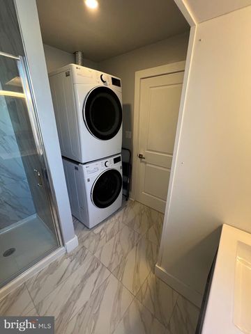 1131 S 52ND ST, Philadelphia, PA 19143