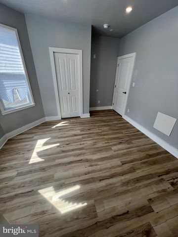 1131 S 52ND ST, Philadelphia, PA 19143