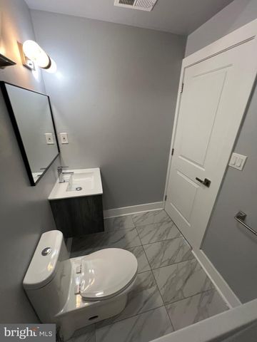 1131 S 52ND ST, Philadelphia, PA 19143