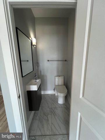 1131 S 52ND ST, Philadelphia, PA 19143