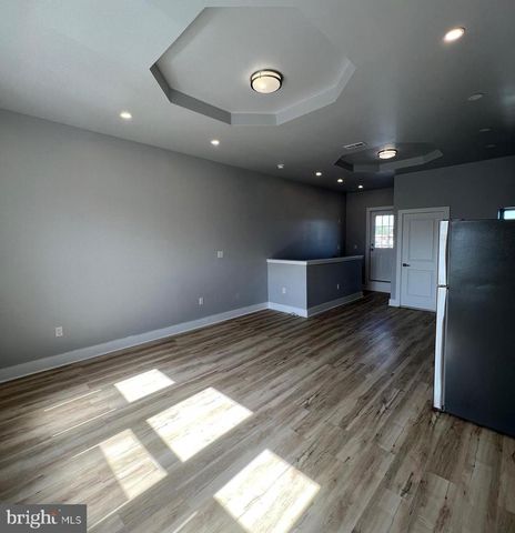 1131 S 52ND ST, Philadelphia, PA 19143