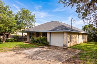 2999 Flanders, Kerrville, TX 78028