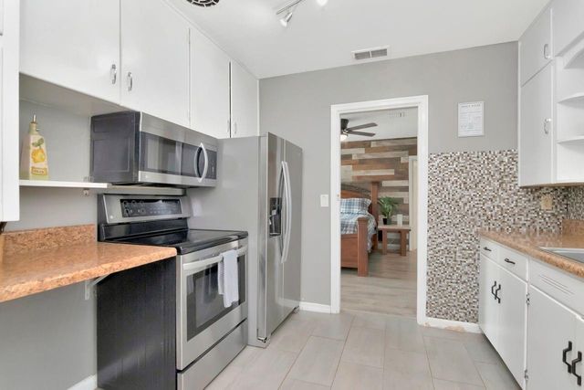 305 BAKER AVENUE, Clearwater, FL 33755